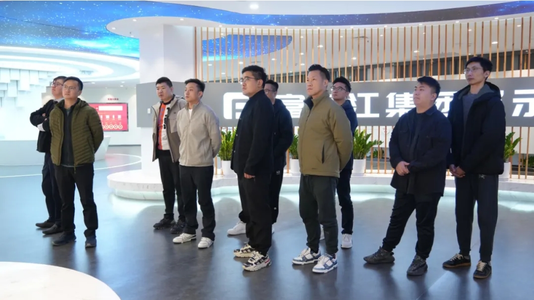 �������±���������·������ҵ���̻�᳤�亣��һ�е���888���Ż���